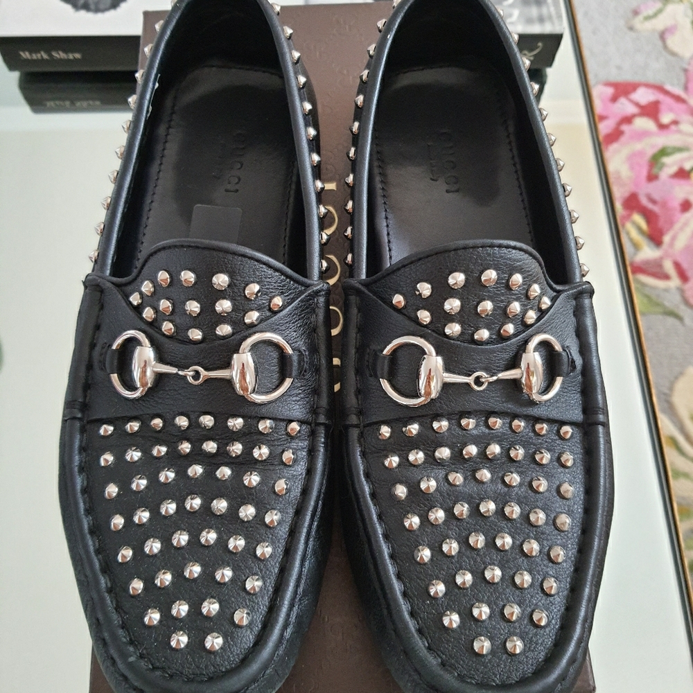 Gucci Leather Flats